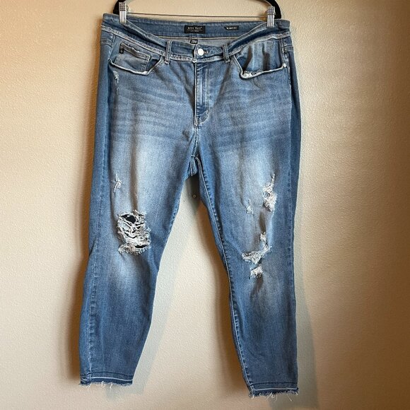 Judy Blue Jeans Skinny Fit Ripped Style JB82357MD-PL Size 20W - Picture 1 of 11